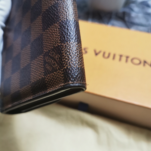 (sold off pm)100% Authentic LV Long Wallet - Picture 6 of 13